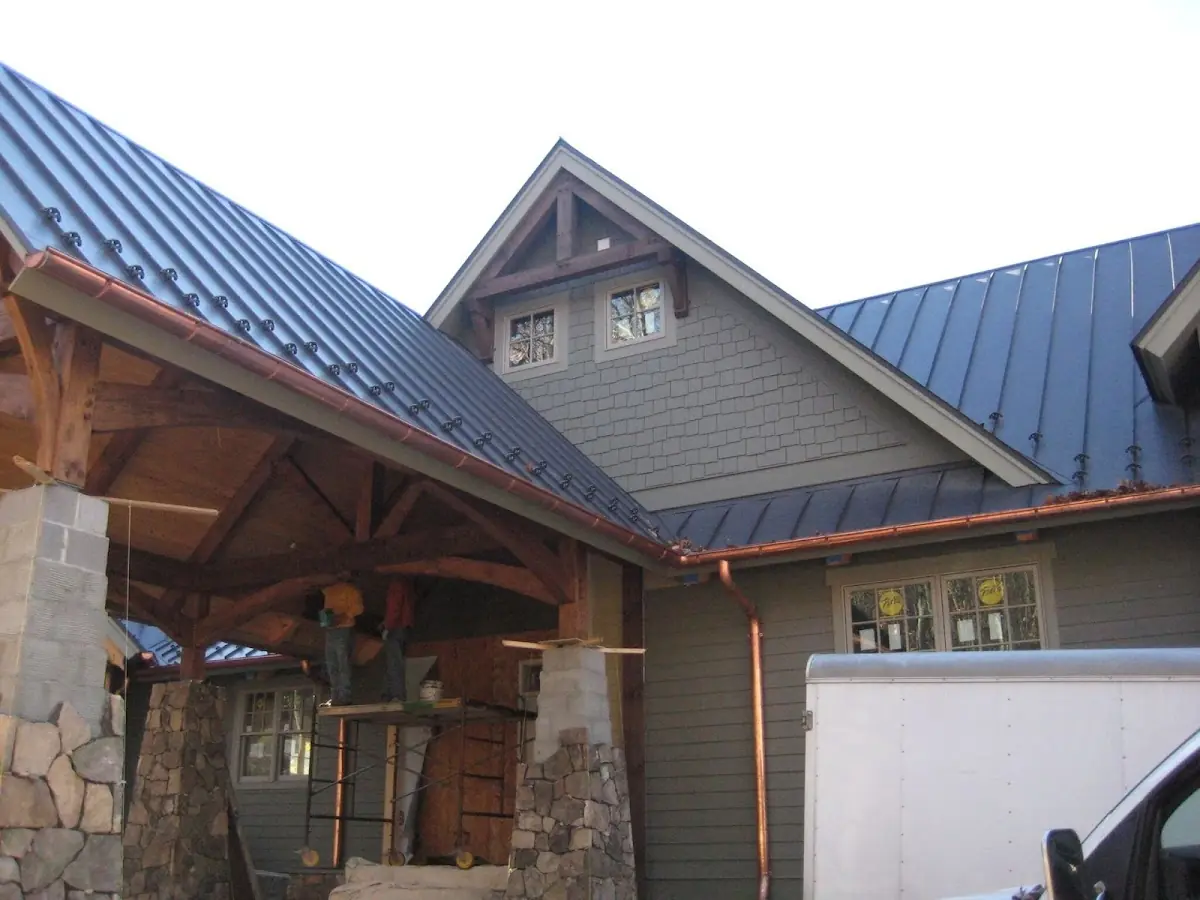 Craftsman Roofing team delivering quality roofing work in Scottsburg